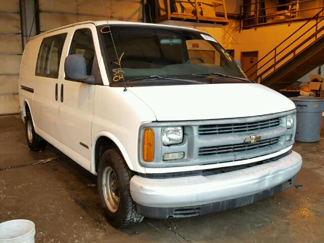 1GCFG15WX11157944 - 2001 CHEVROLET EXPRESS G1 WHITE photo 1