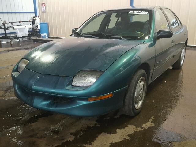 1G2JB5248W7537571 - 1998 PONTIAC SUNFIRE SE GREEN photo 2