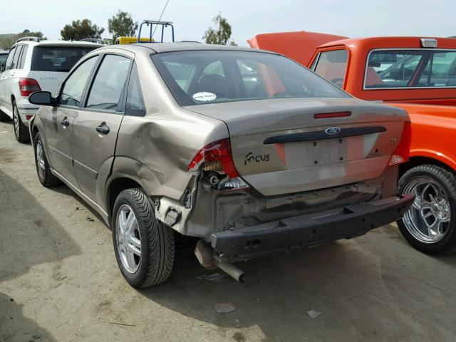 1FAFP34374W185569 - 2004 FORD FOCUS SE C BEIGE photo 3