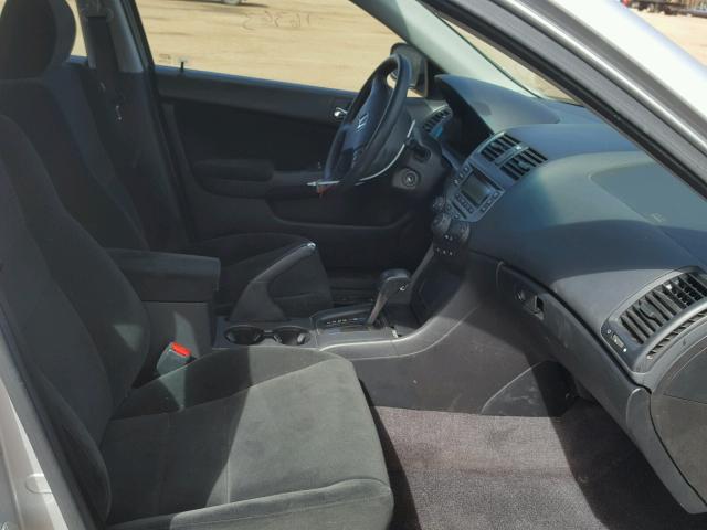 1HGCM56106A016637 - 2006 HONDA ACCORD VAL GRAY photo 5