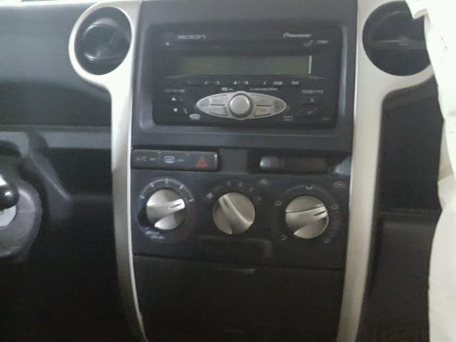 JTLKT324364100388 - 2006 TOYOTA SCION XB SILVER photo 9