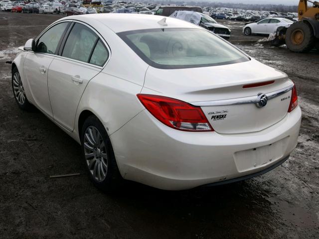 2G4GR5EK4C9110776 - 2012 BUICK REGAL CREAM photo 3