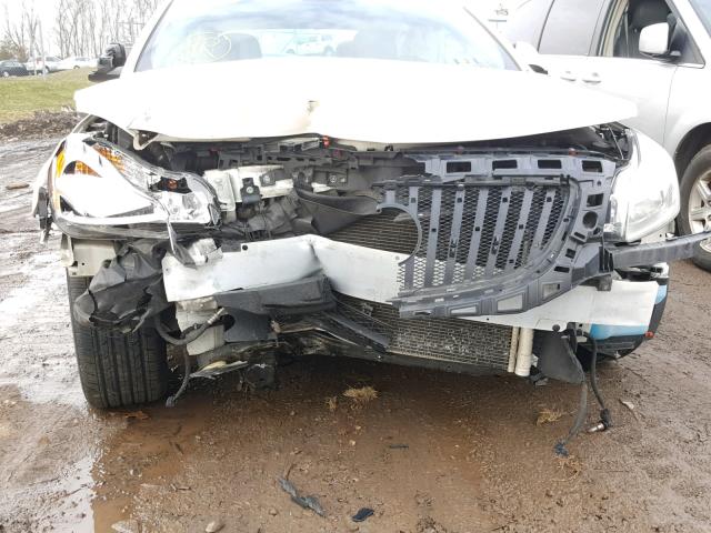 2G4GR5EK4C9110776 - 2012 BUICK REGAL CREAM photo 9