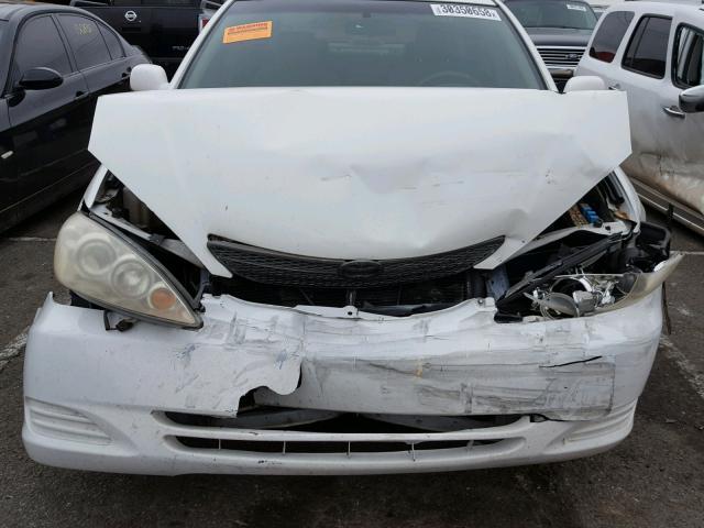 4T1BE32K04U331553 - 2004 TOYOTA CAMRY LE WHITE photo 9