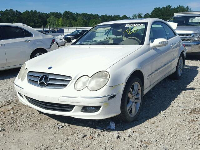 WDBTJ56JX6F190031 - 2006 MERCEDES-BENZ CLK WHITE photo 2