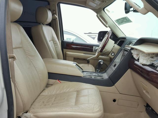 5LMFU28566LJ00887 - 2006 LINCOLN NAVIGATOR WHITE photo 5
