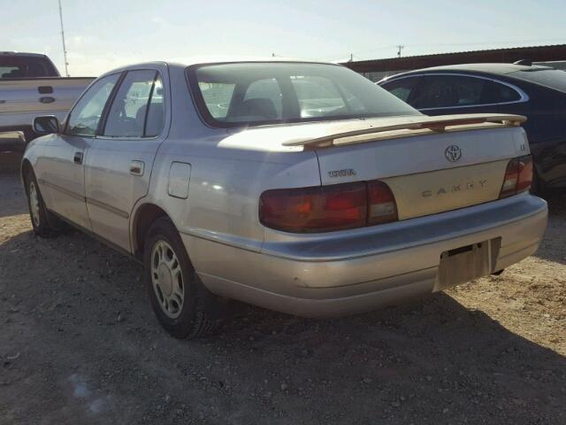 JT2BG12KXT0389638 - 1996 TOYOTA CAMRY DX TAN photo 3