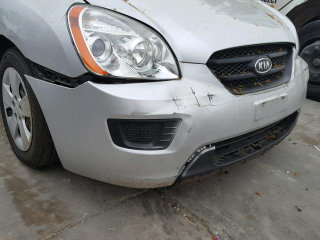 KNAFG528097234937 - 2009 KIA RONDO BASE SILVER photo 9