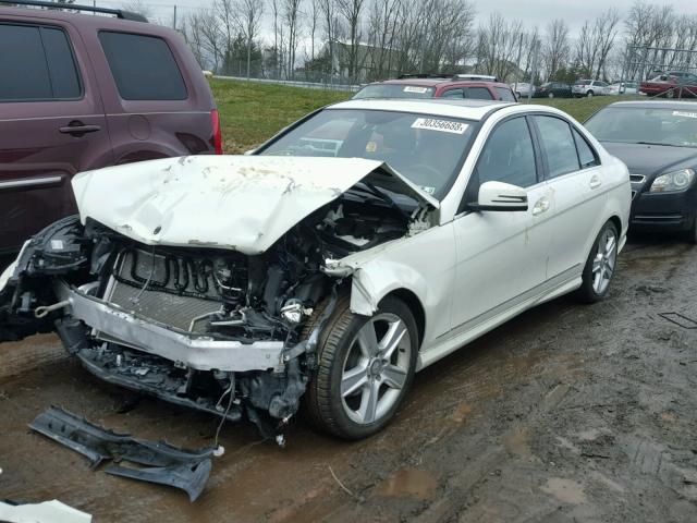 WDDGF8BB4AF431889 - 2010 MERCEDES-BENZ C 300 4MAT WHITE photo 2