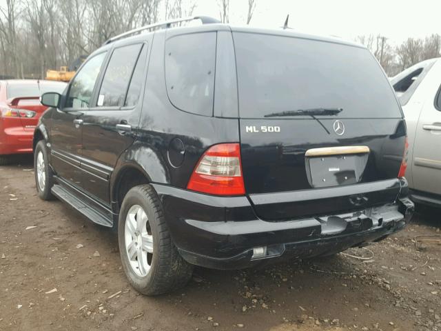 4JGAB75EX5A542540 - 2005 MERCEDES-BENZ ML 500 BLACK photo 3