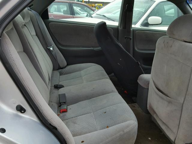 1YVGF22C725291371 - 2002 MAZDA 626 LX GRAY photo 6