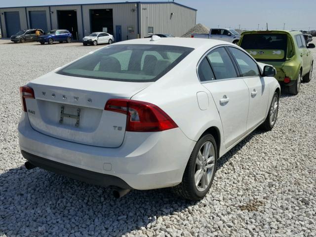 YV1612FS1D2179763 - 2013 VOLVO S60 T5 WHITE photo 4