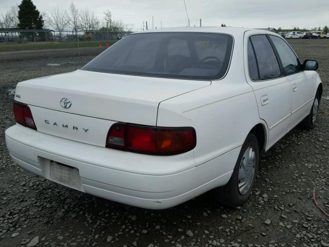 JT2BG12K0T0371956 - 1996 TOYOTA CAMRY DX WHITE photo 4