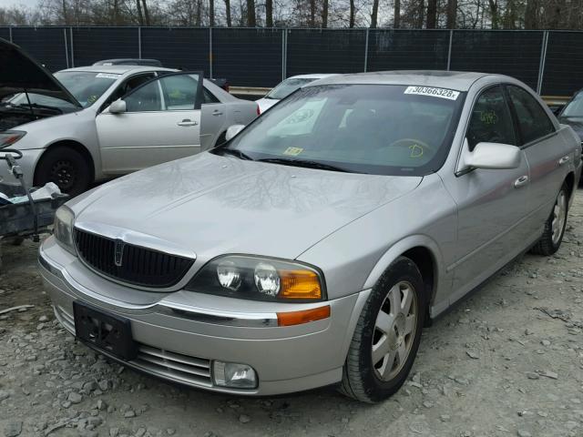 1LNHM86S72Y681031 - 2002 LINCOLN LS Gümüş foto 2