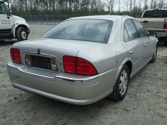 1LNHM86S72Y681031 - 2002 LINCOLN LS Gümüş foto 4