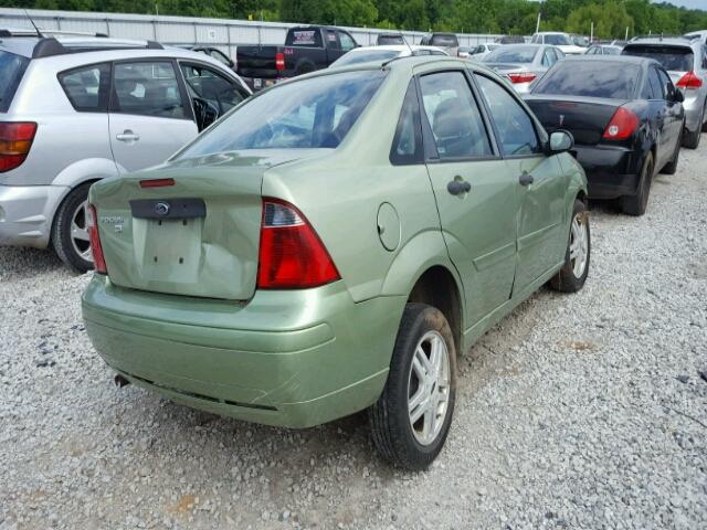 1FAFP34N67W258856 - 2007 FORD FOCUS GREEN photo 4