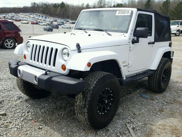 1C4AJWBG5FL525948 - 2015 JEEP WRANGLER S WHITE photo 2