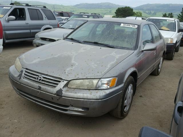 4T1BF22K7VU027211 - 1997 TOYOTA CAMRY CE BROWN photo 2