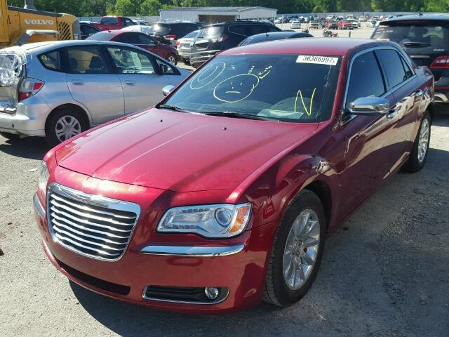 2C3CCAET8DH577619 - 2013 CHRYSLER 300C MAROON photo 2