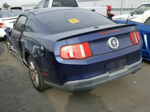 1ZVBP8AN5A5172975 - 2010 FORD MUSTANG BLUE photo 3