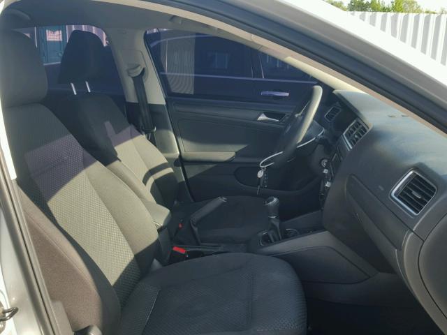 3VW1K7AJXEM333726 - 2014 VOLKSWAGEN JETTA BASE 银色 照片 5