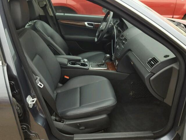 WDDGF81XX8F090926 - 2008 MERCEDES-BENZ C 300 4MAT GRAY photo 5