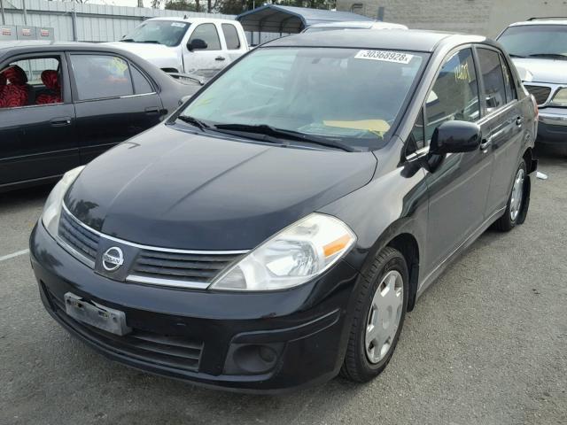 3N1BC11E27L409374 - 2007 NISSAN VERSA S BLACK photo 2