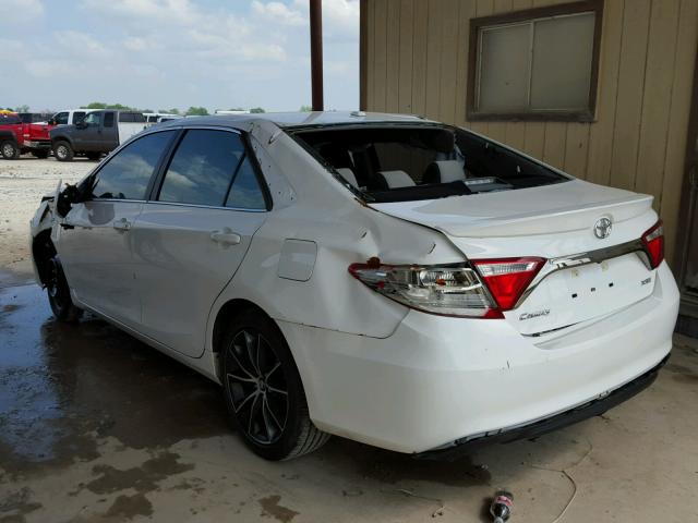 4T1BF1FK4HU283119 - 2017 TOYOTA CAMRY LE WHITE photo 3