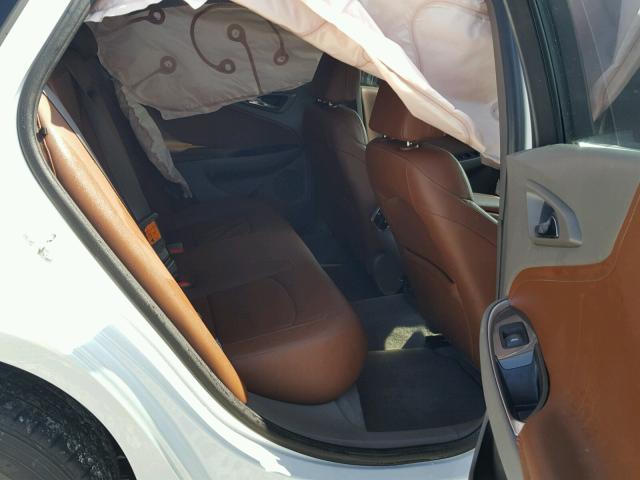 1G1ZJ5SU5GF284047 - 2016 CHEVROLET MALIBU HYB თეთრი ფოტო 6