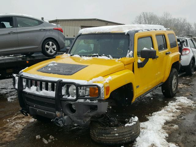 5GTDN136268287062 - 2006 HUMMER H3 YELLOW photo 2