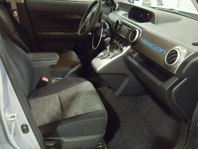 JTLZE4FE2DJ039292 - 2013 TOYOTA SCION XB SILVER photo 5