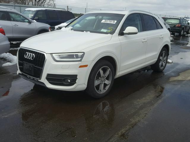 WA1BFCFS2FR003353 - 2015 AUDI Q3 PREMIUM WHITE photo 2