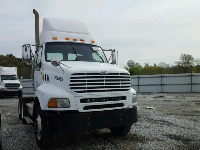2FWJA3CV66AW47056 - 2006 STERLING TRUCK AT 9500 WHITE photo 1
