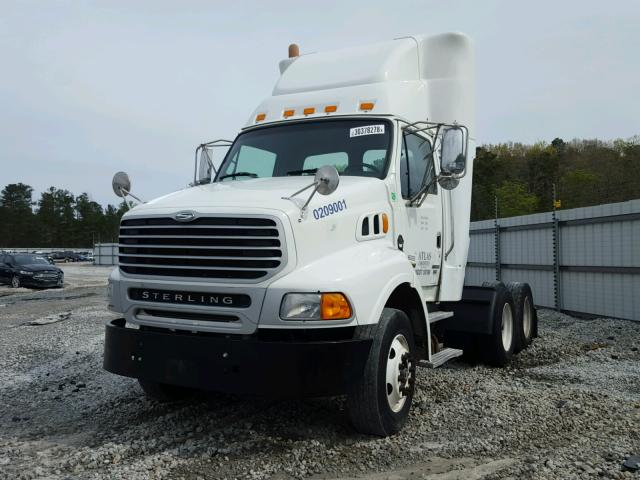 2FWJA3CV19AAL6147 - 2009 STERLING TRUCK A 9500 WHITE photo 2