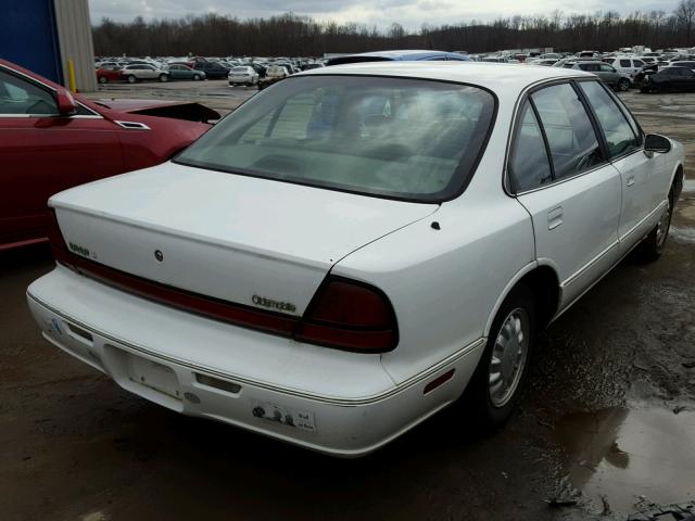 1G3HN52K6V4810460 - 1997 OLDSMOBILE 88 BASE WHITE photo 4