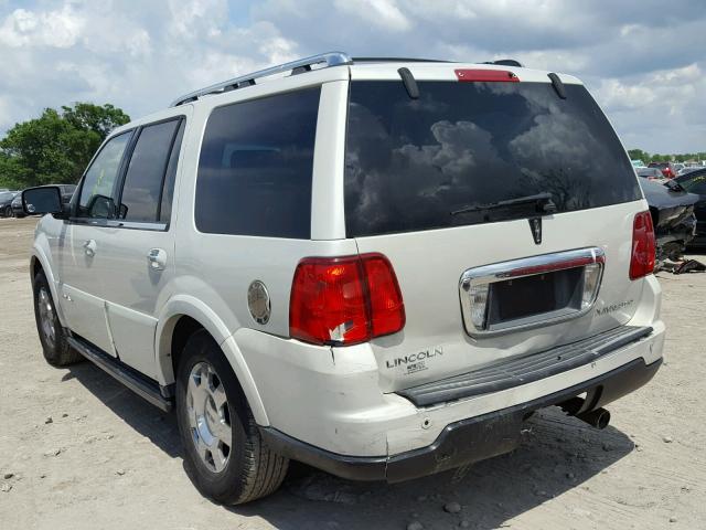5LMFU27596LJ24179 - 2006 LINCOLN NAVIGATOR WHITE photo 3