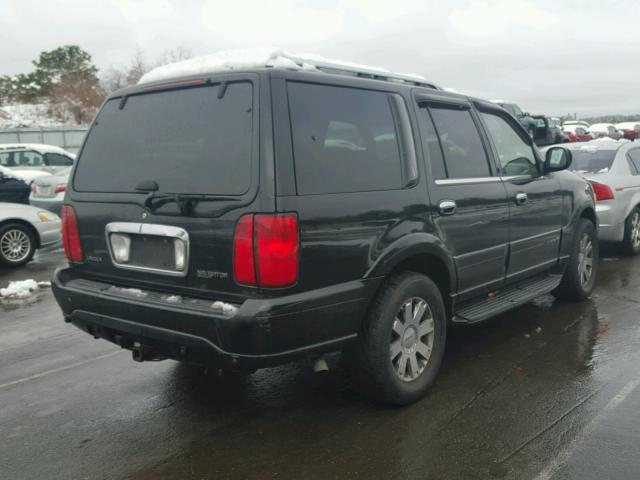 5LMFU28AXYLJ31589 - 2000 LINCOLN NAVIGATOR BLACK photo 4