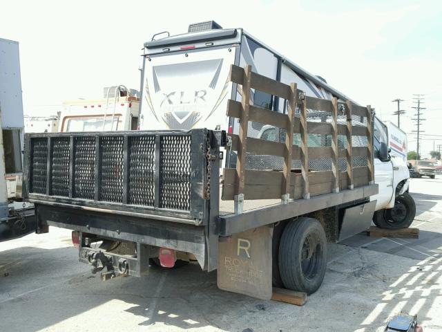 1FDXF46F31EA43070 - 2001 FORD F450 SUPER WHITE photo 4