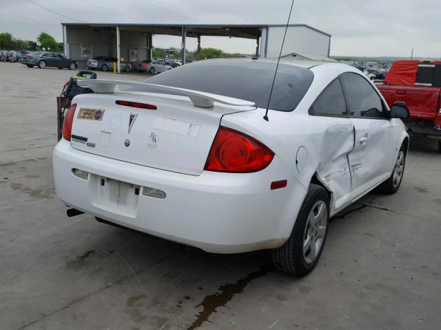 1G2AS18H197247311 - 2009 PONTIAC G5 WHITE photo 4