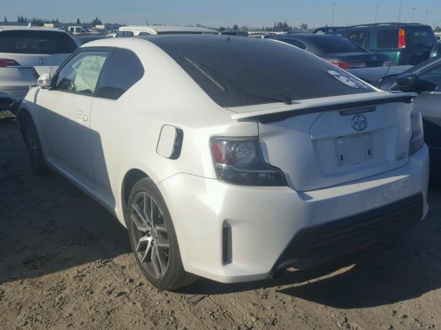 JTKJF5C79GJ014565 - 2016 TOYOTA SCION TC WHITE photo 3