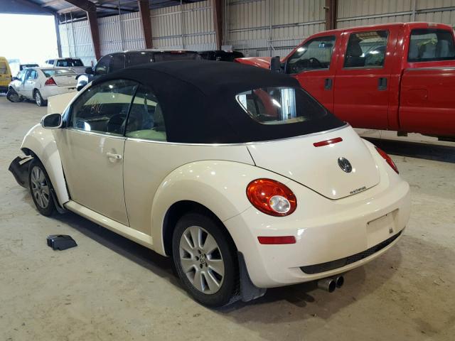 3VWRF31Y69M401474 - 2009 VOLKSWAGEN NEW BEETLE CREAM photo 3