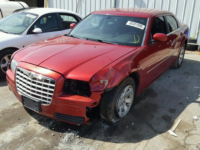 2C3LA43R37H706658 - 2007 CHRYSLER 300 BURGUNDY photo 2