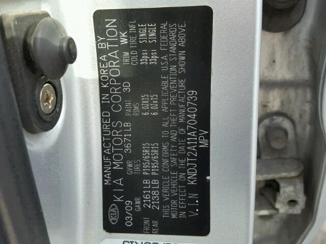 KNDJT2A11A7040739 - 2010 KIA SOUL SILVER photo 10