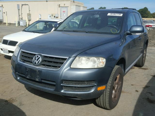 WVGBC67L24D010672 - 2004 VOLKSWAGEN TOUAREG 3. GRAY photo 2