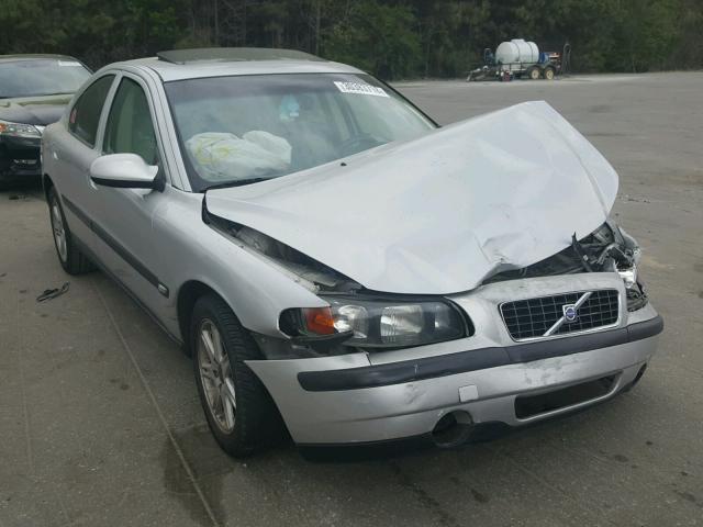 YV1RS61R122191463 - 2002 VOLVO S60 SILVER photo 1