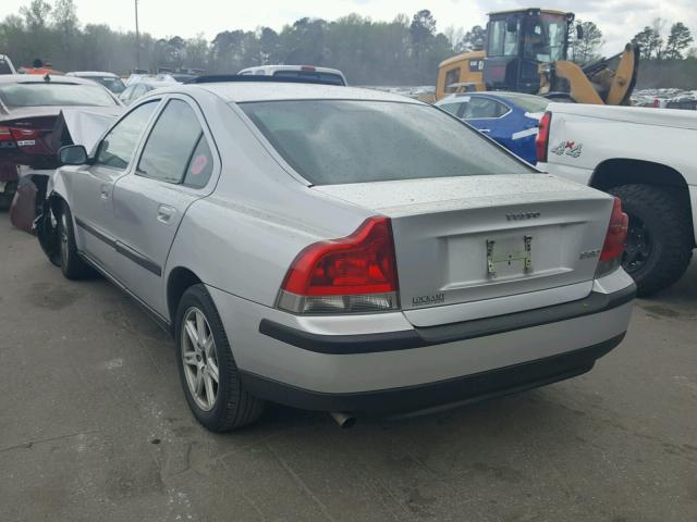 YV1RS61R122191463 - 2002 VOLVO S60 Күміс фото 3