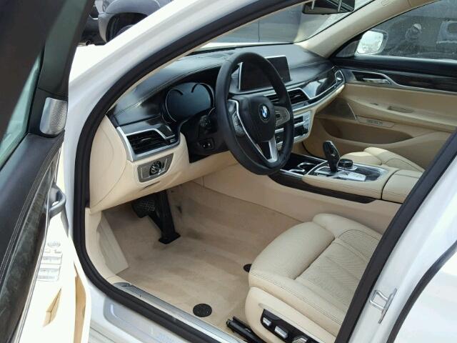 WBA7E2C50GG547996 - 2016 BMW 740 I WHITE photo 9