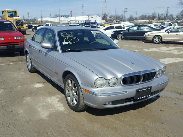 SAJWA71C94SG33670 - 2004 JAGUAR XJ8 SILVER photo 1