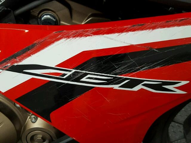 MLHPC4467H5400113 - 2017 HONDA CBR500 R RED photo 13