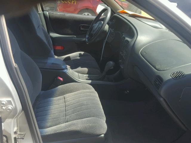 1G2WP52K41F155834 - 2001 PONTIAC GRAND PRIX ვერცხლისფერი ფოტო 5